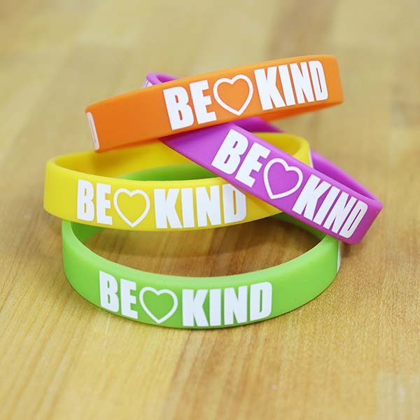 ITEM NUMBER KP4171 BE KIND SILICONE WRISTBAND 24 PIECES PER DISPLAY